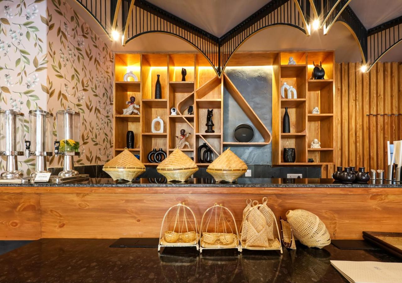 Bloom Hotel - Golf Course Road, Sector 43 구르가온 외부 사진